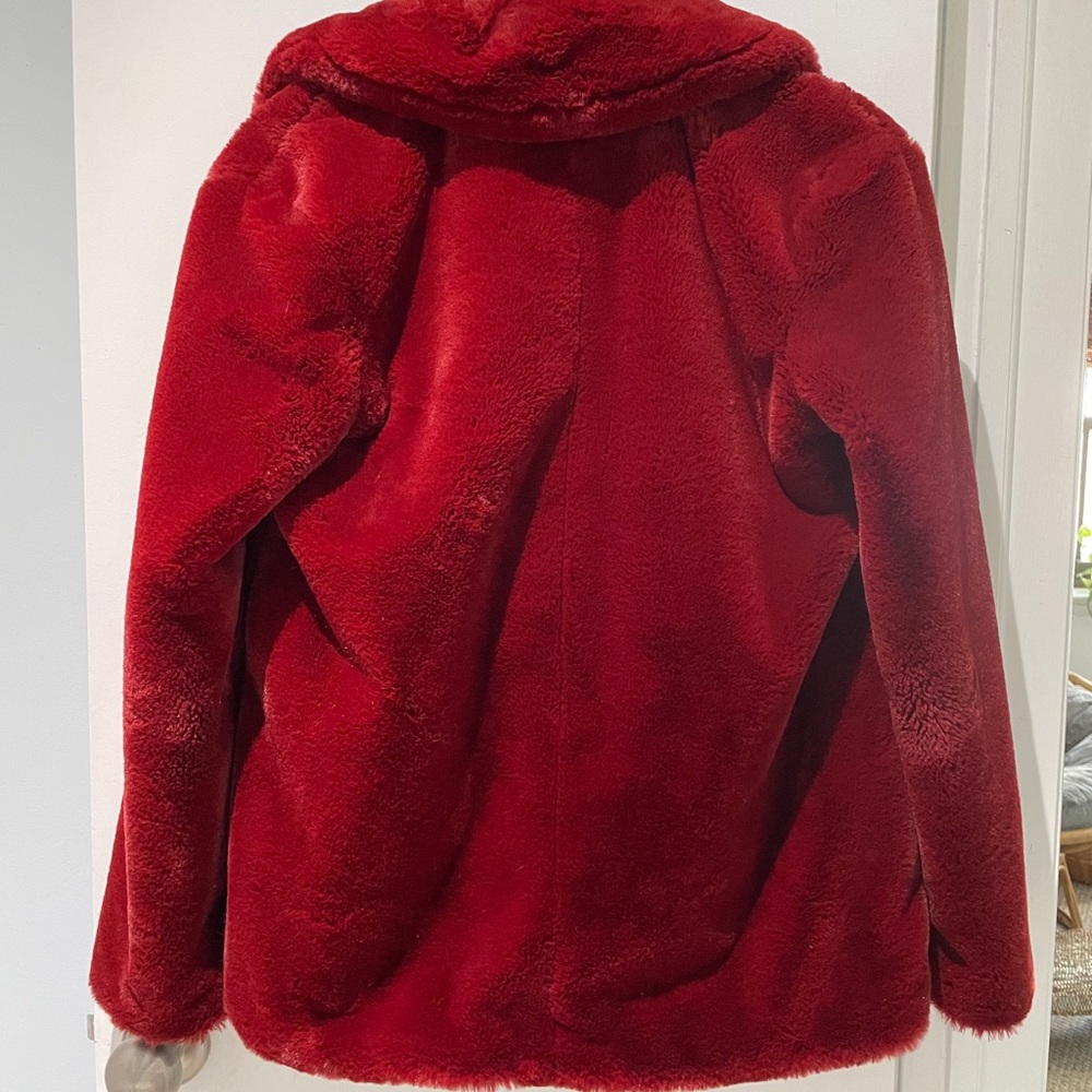 ❤️Red / Burgandy super soft faux fur coat- size XS - Picture 5 of 8